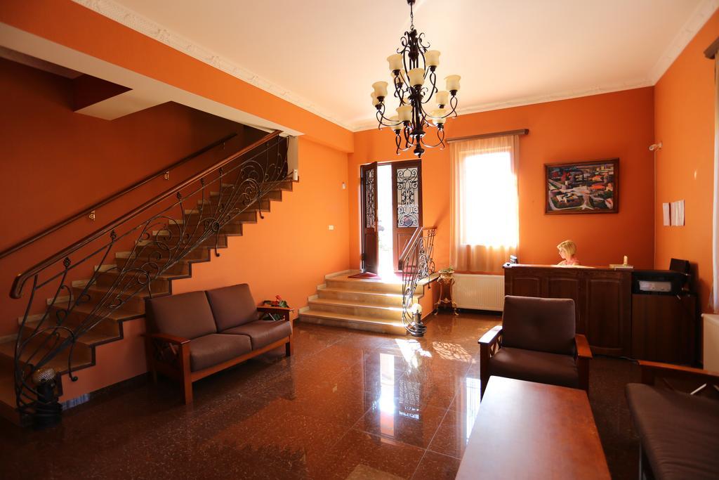 Hotel Sweet Home Telavi Exterior photo