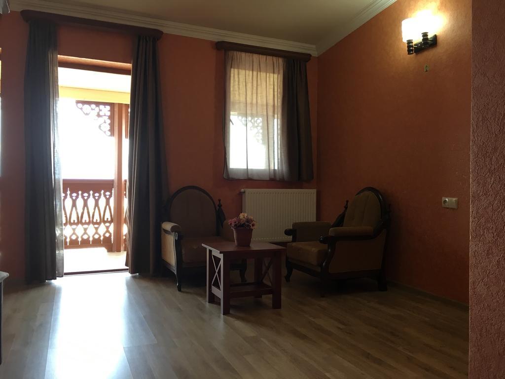 Hotel Sweet Home Telavi Exterior photo