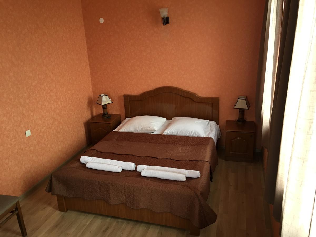 Hotel Sweet Home Telavi Exterior photo