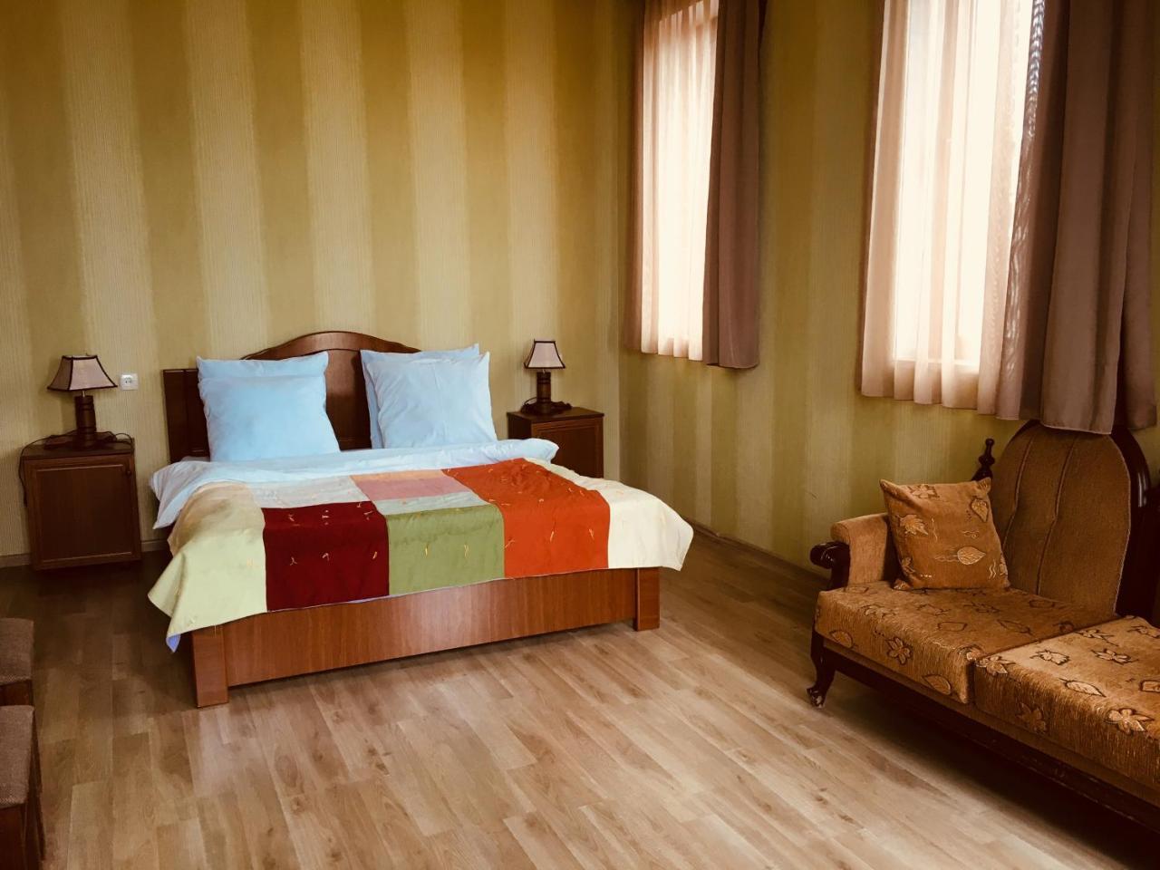 Hotel Sweet Home Telavi Exterior photo