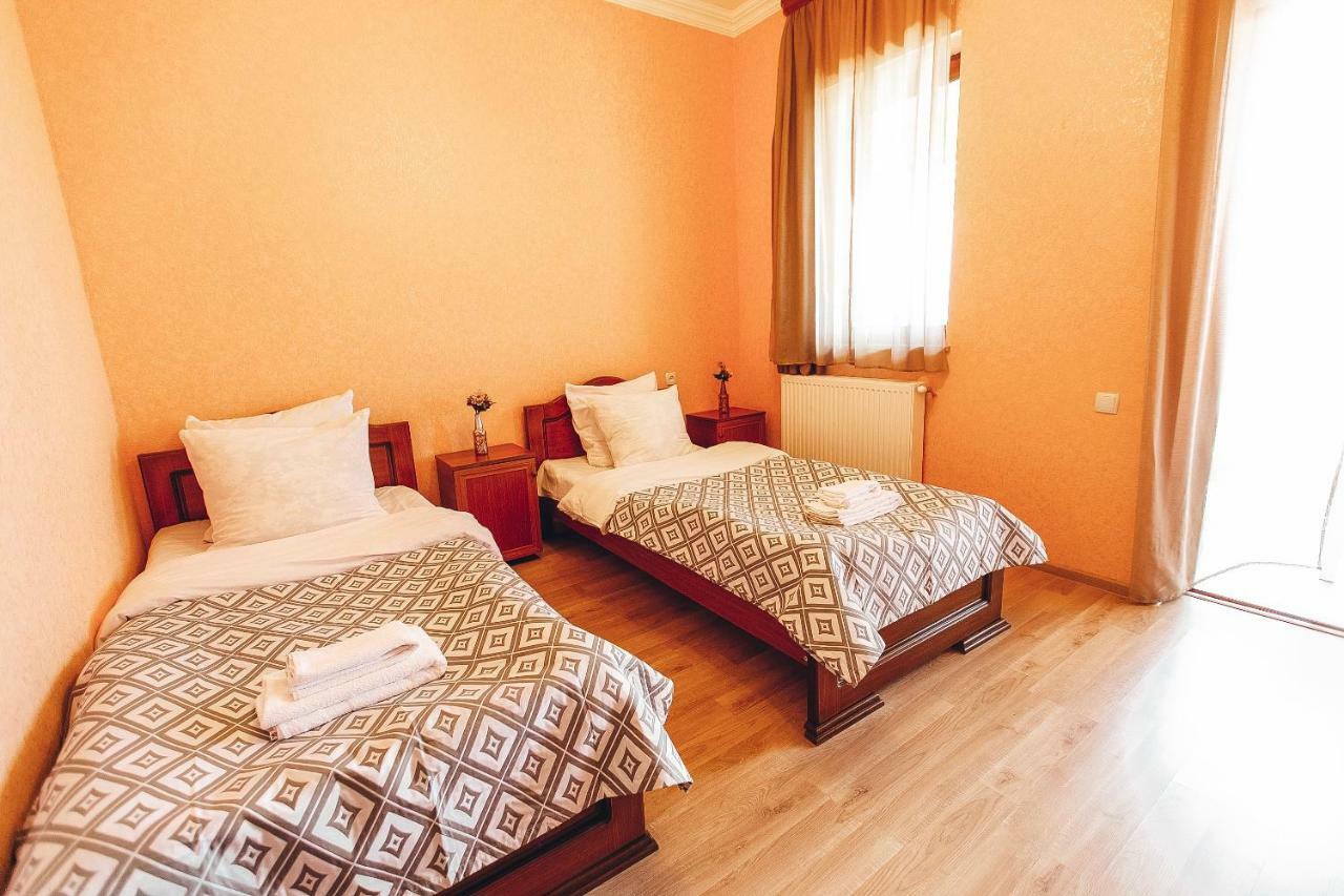 Hotel Sweet Home Telavi Exterior photo